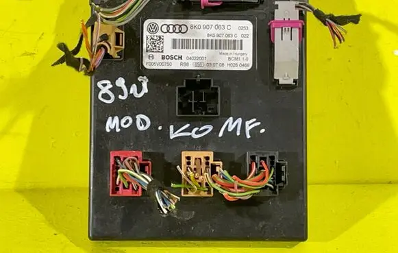 Audi A5 8T 8F Comfort/convenience module 8K0907063C