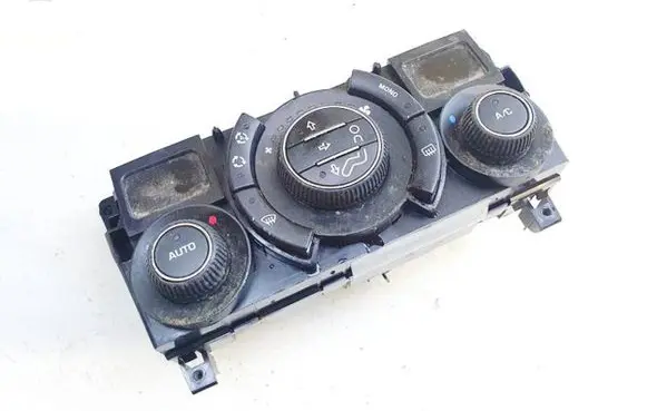 Peugeot 3008 I Climate control unit 96738320xt