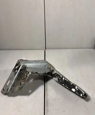 Volkswagen Golf IV Fender mounting bracket 1J0821136
