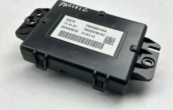 Chrysler Pacifica Air conditioning/heating control unit P68406614AA 63270 TBA292478B1062