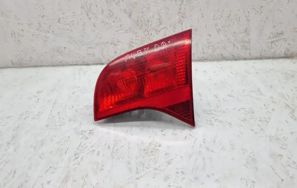 Audi A4 S4 B7 8E 8H Tailgate rear/tail lights 8E9945094