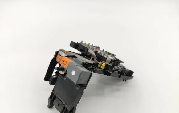 Peugeot 508 Fuse module 9665877980