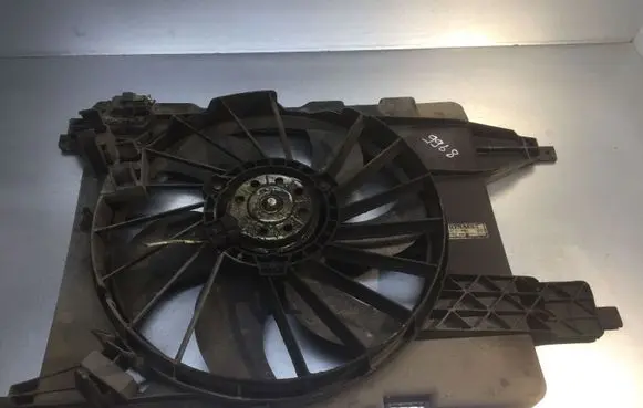 Renault Megane II Radiator cooling fan shroud 8200151464