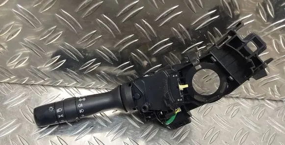 Toyota Verso Indicator stalk 05200 17F421