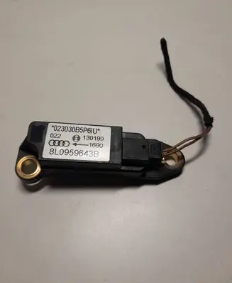 Audi A3 S3 8L Airbag deployment crash/impact sensor 8L0959643B 130199 023030B5P61U