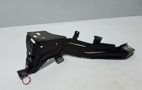 Volvo XC40 Headlight/headlamp mounting bracket 31651422