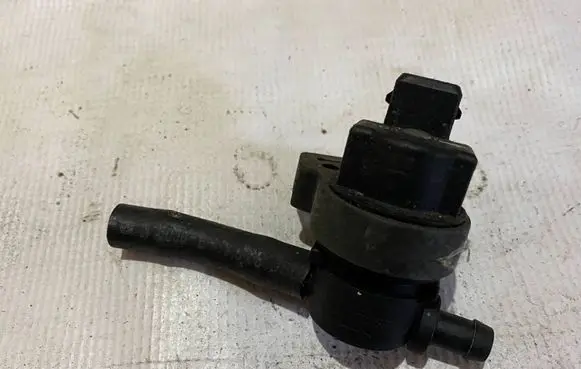 Mercedes-Benz S W220 Turbo solenoid valve 0004701593 A0004701593