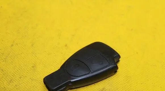 Mercedes-Benz E W211 Ignition key/card 