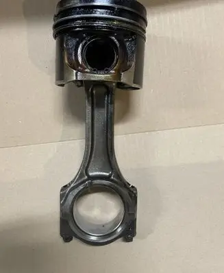 Mazda CX-7 Piston with connecting rod 