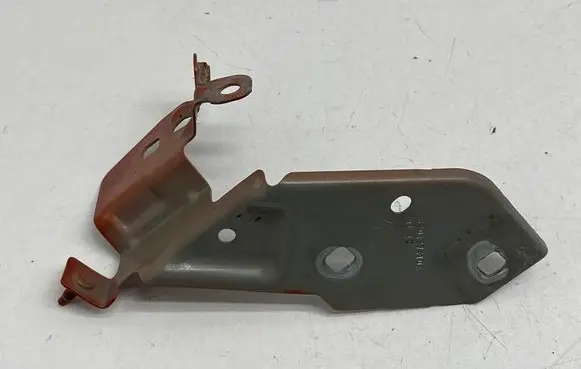 Renault Captur Fender mounting bracket 620427410A