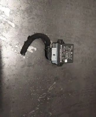 Audi A3 S3 8P Light module LCM 8P0907357F 5LA008379-01