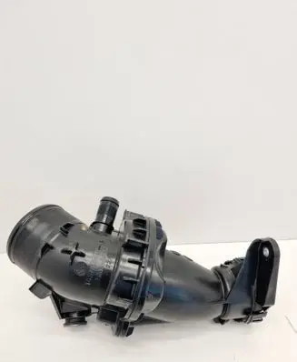 Renault Trafic III (X82) Air intake duct part 165761844R 22274 PA6GF35