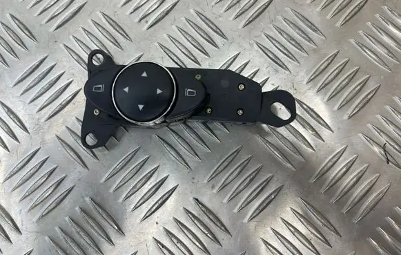 Mercedes-Benz E W211 Wing mirror switch 2118215779