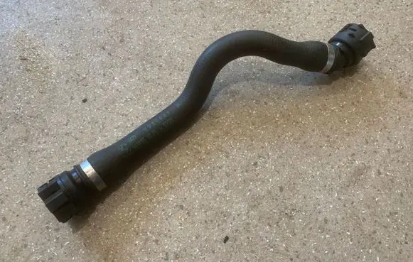 BMW 5 G30 G31 Engine coolant pipe/hose 9321609