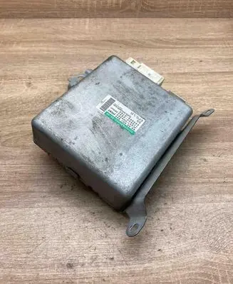 Toyota Avensis T270 Power steering control unit/module 8965005100 1129002522