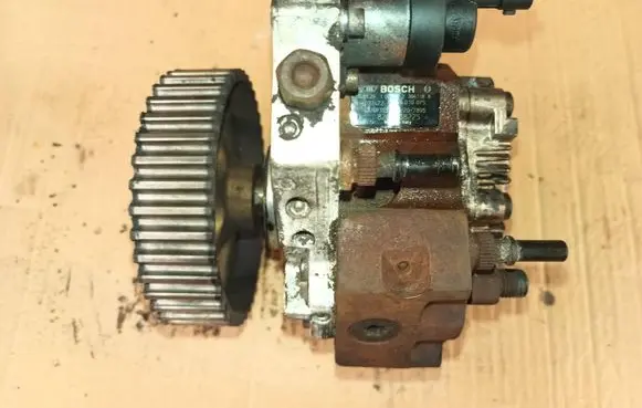 Driveshaft support bearing bracket
