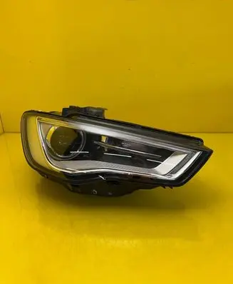 Audi A3 S3 8V Headlight/headlamp 8V0941006