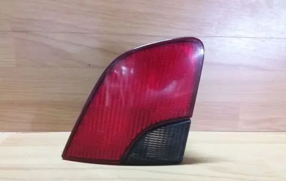 Peugeot 406 Tailgate rear/tail lights
