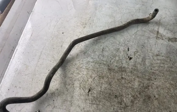 Nissan Navara D40 Engine coolant pipe/hose