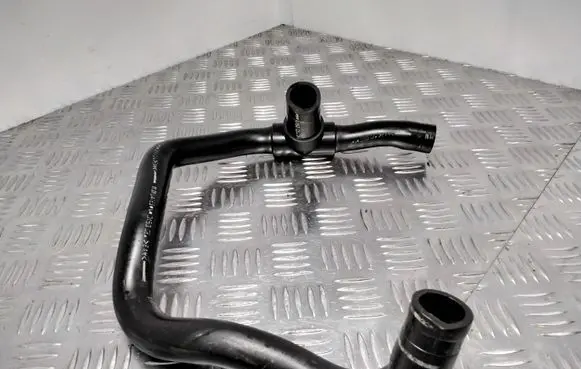 Peugeot 607 Breather hose/pipe 