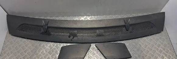 Mercedes-Benz B W245 Wiper trim A1698360018