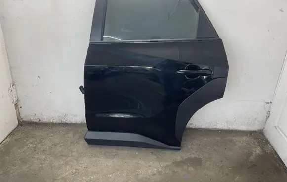 Toyota bZ4X Rear door 
