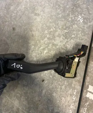 Volkswagen PASSAT B7 Indicator stalk 1K0953513A 10350170085127