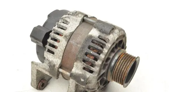 Opel Zafira C Generator/alternator 13579667