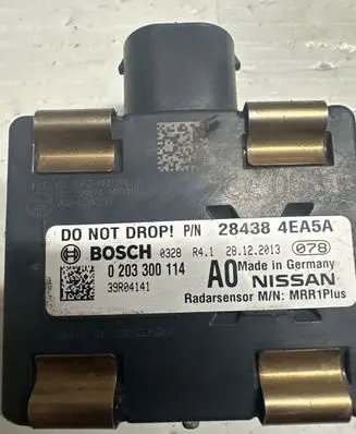Nissan Qashqai Distronic sensor radar 284384EA5A 39R04141 0203300114