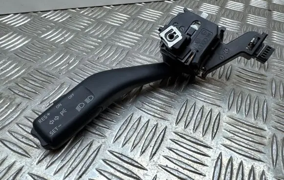 Skoda Octavia Mk1 (1U) Indicator stalk 1K0953513A