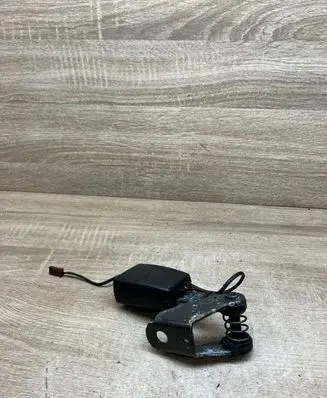 BMW 7 E65 E66 Rear seatbelt buckle 7134041 330039583