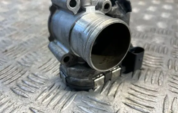 Renault Trafic II (X83) Throttle valve 8200330810 8200330812 0281002681