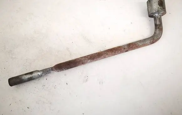 Mazda CX-7 Wheel nut wrench 