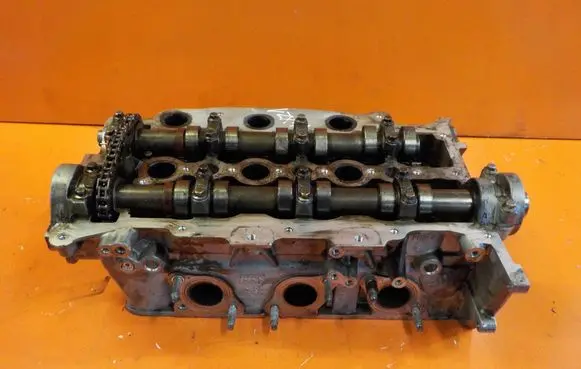 Land Rover Range Rover Evoque L538 Engine head 9X2Q6090DA 306DT