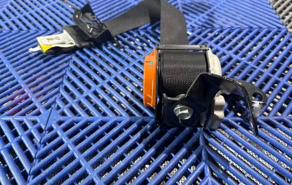 Toyota Prius+ (ZVW40) Roof seat belt 1075389 T3901