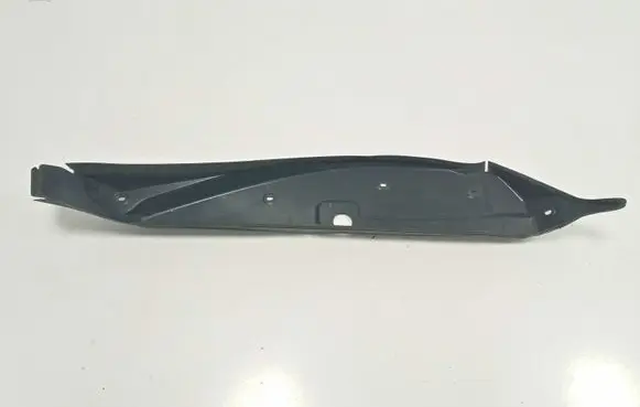 Mercedes-Benz CLS C219 Fender end trim A2198890125