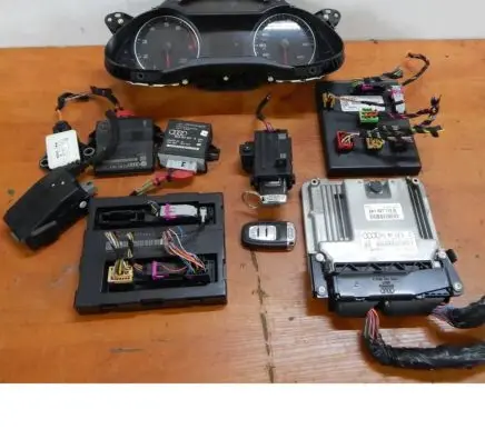 Audi A4 S4 B8 8K Engine control unit/module 8K1907115D 02L6206478 02LL206148