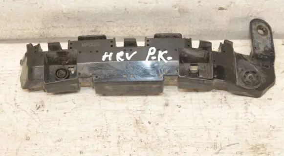Honda HR-V Front bumper mounting bracket F17850