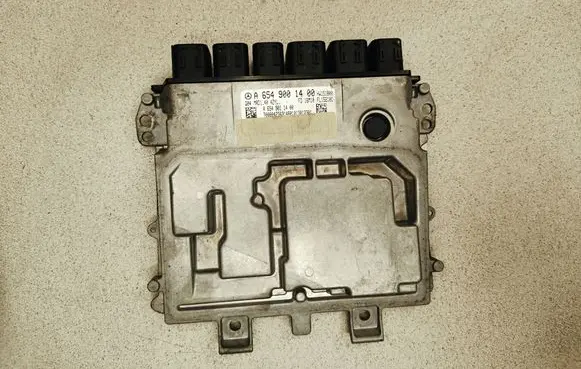 Mercedes-Benz E AMG W213 Engine control unit/module A6549001400 A6549011400 HU151800
