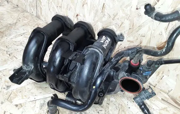 Ford Fiesta Intake manifold CA6G9424CC