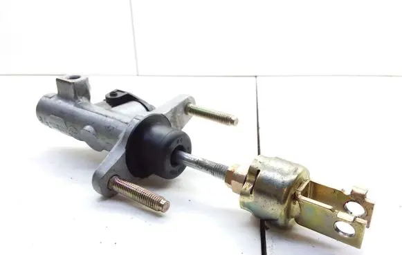 Toyota Yaris Clutch master cylinder 3145416010