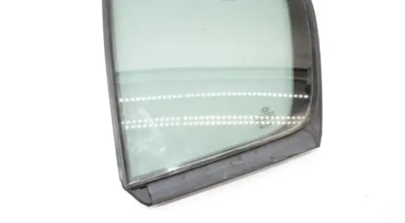 KIA Sportage Rear side window