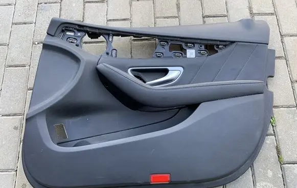 Mercedes-Benz C W205 Front door card panel trim