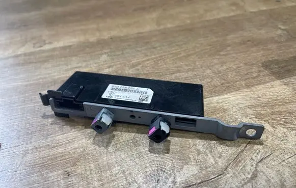 Porsche Macan (95B) Aerial antenna amplifier 95B035225A 28340163 260314