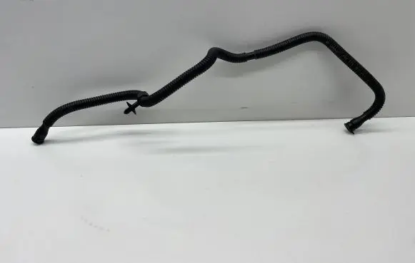 Volkswagen Golf VI Breather hose/pipe 03C103493AE