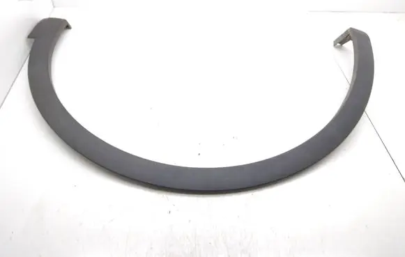 Fender trim (molding)
