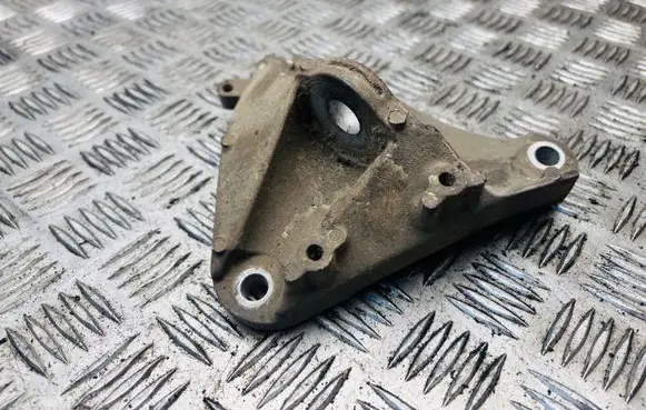Audi A6 S6 C5 4B Gearbox mounting bracket 4B0399113K