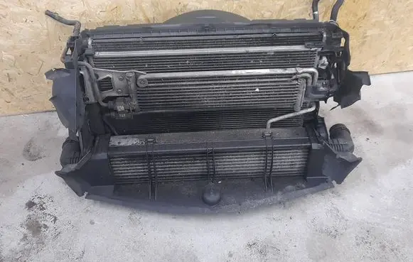 Mercedes-Benz E C207 W207 Radiator set A2045001001 A2045000293