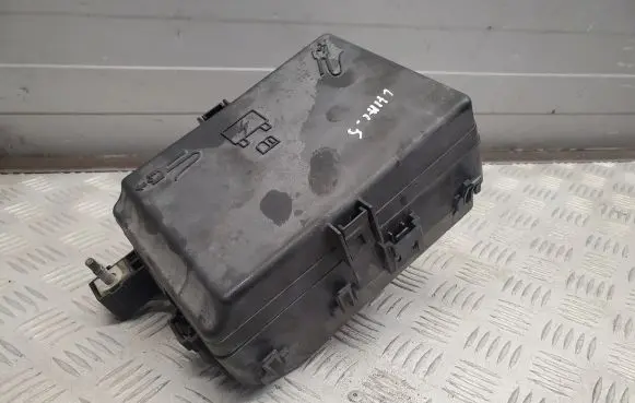 Dodge Challenger Fuse box set P68273734AD 68273734AD