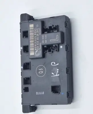 Mercedes-Benz C W203 Door control unit/module 2038205526